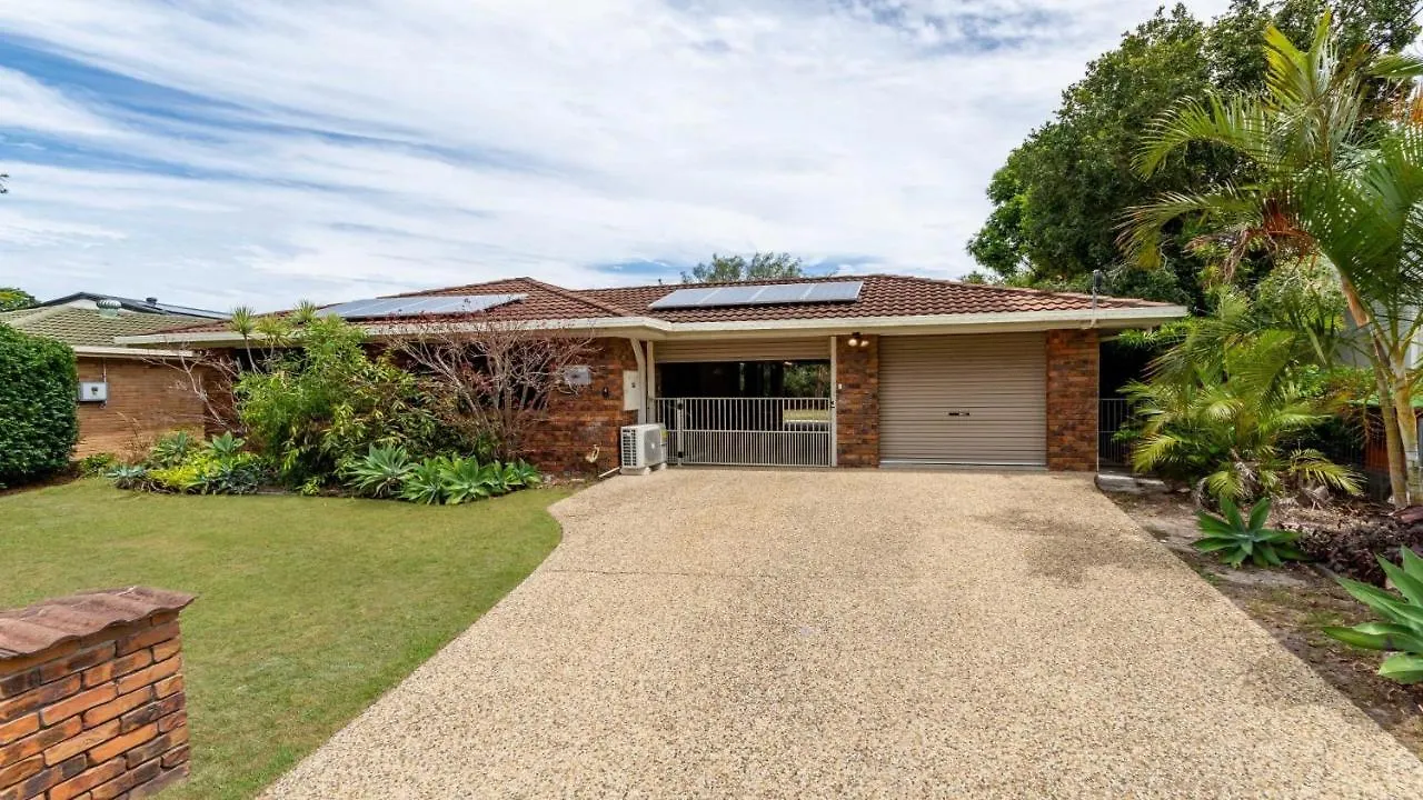 Freshly Revovated Dog Friendly House Walking Distance To Waterfront! Villa Bellara